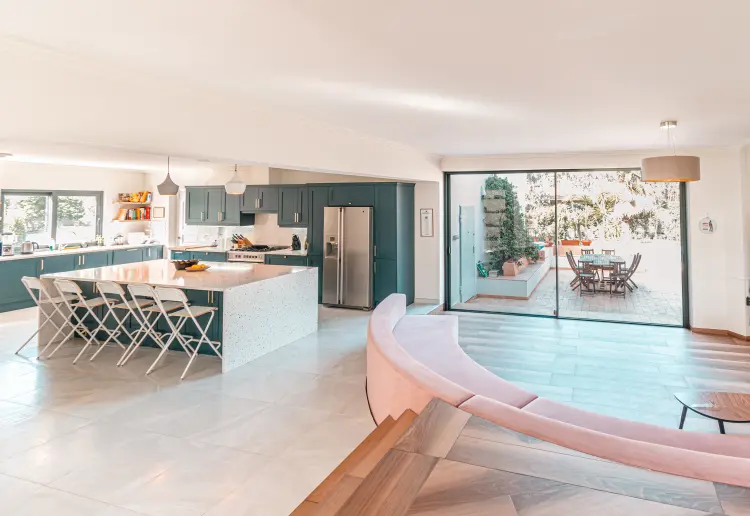 Caparica Beach House with Pool - Casa bonita