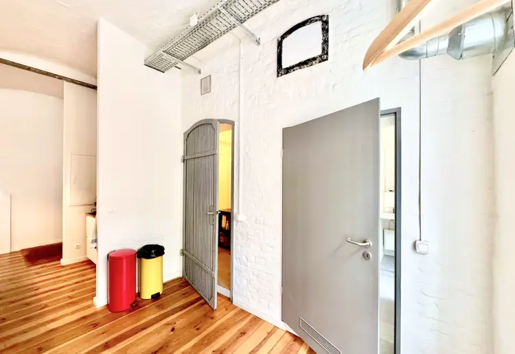 Bright Industrial Loft with Vaulted Ceilings in Kreuzberg near Viktoriapark