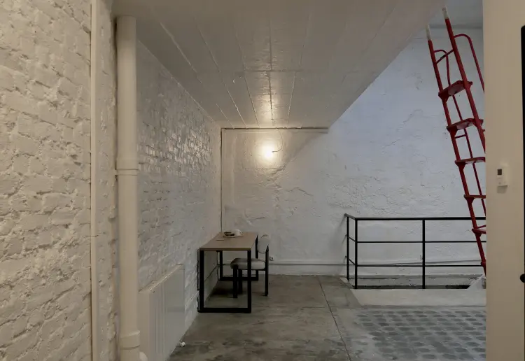 Loft Industriel Parisien pour Productions Créatives