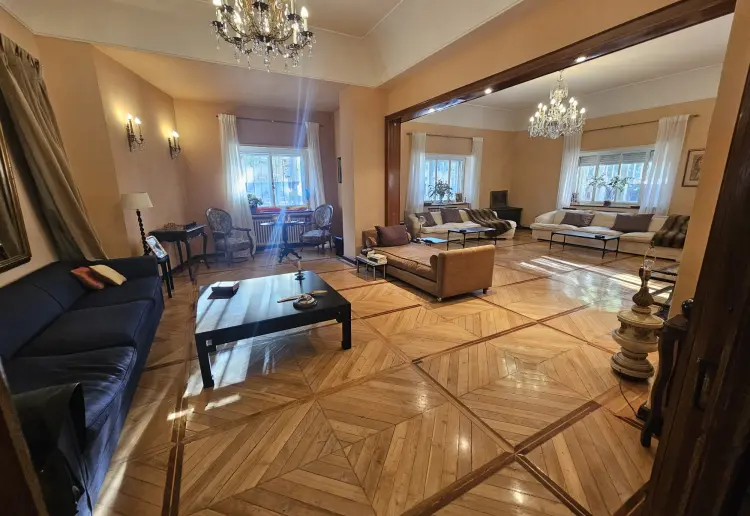 Casa grande con patio