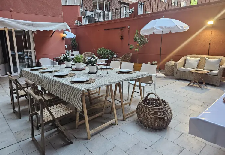 Casa grande con patio