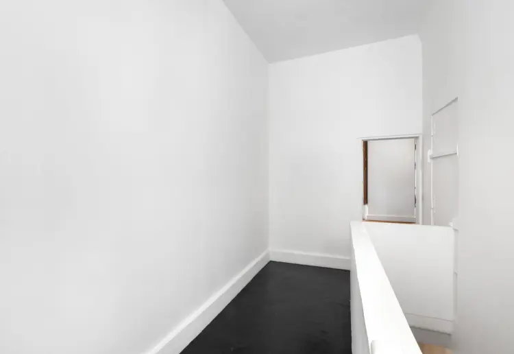 Galerie auf zwei Etagen mit privater Terrasse im Marais