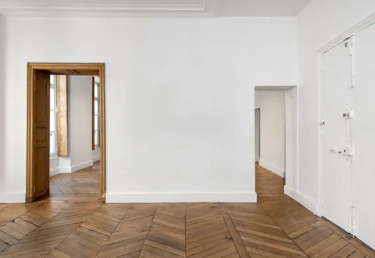 Galerie auf zwei Etagen mit privater Terrasse im Marais
