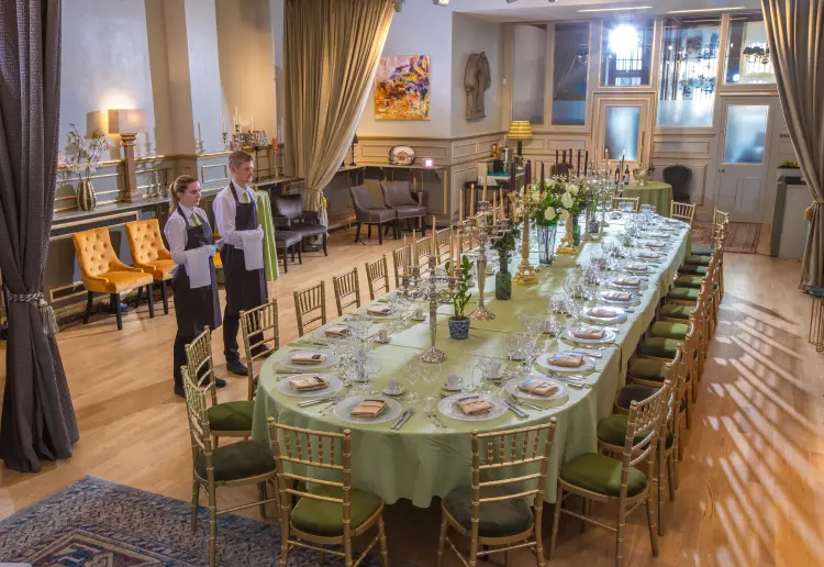 Prestigious space near Buckingham Palace Gardens