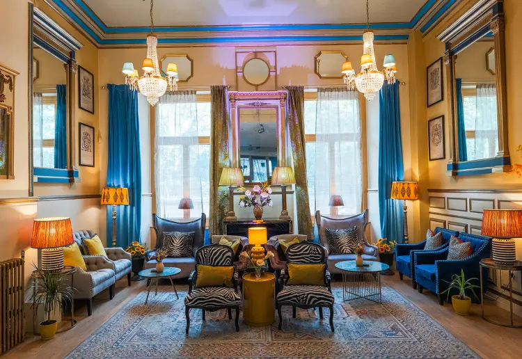 Prestigious space near Buckingham Palace Gardens
