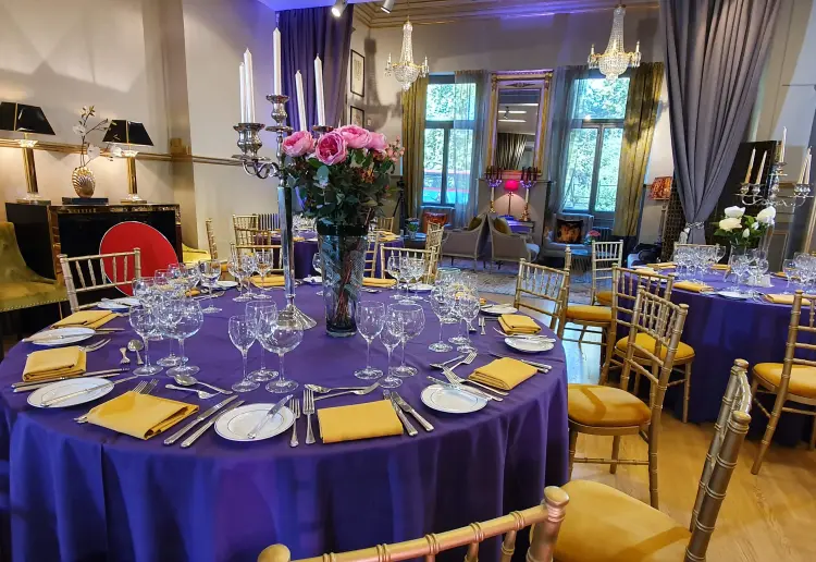 Prestigious space near Buckingham Palace Gardens