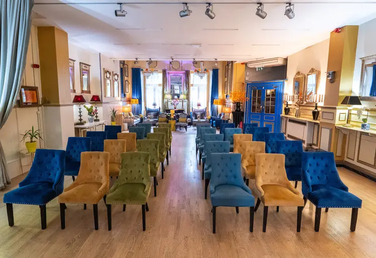 Prestigious space near Buckingham Palace Gardens