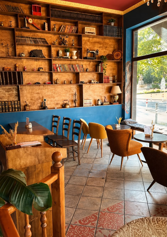 Cozy Café with a Rustic Ambience in the Heart of Berlin Mitte – Spacious and Perfect for Events