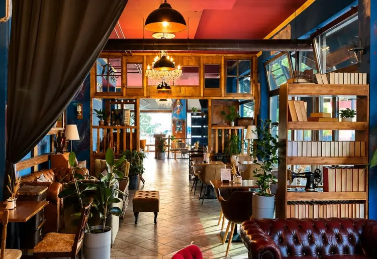 Cozy Café with a Rustic Ambience in the Heart of Berlin Mitte – Spacious and Perfect for Events