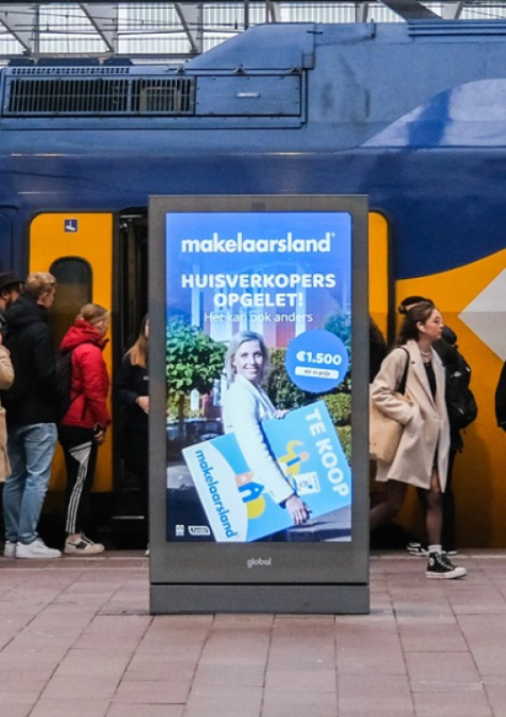 Écrans publicitaires digitaux à Utrecht Centraal Station