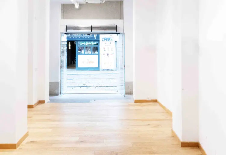 temporary store in Milan’s most vibrant shopping district.