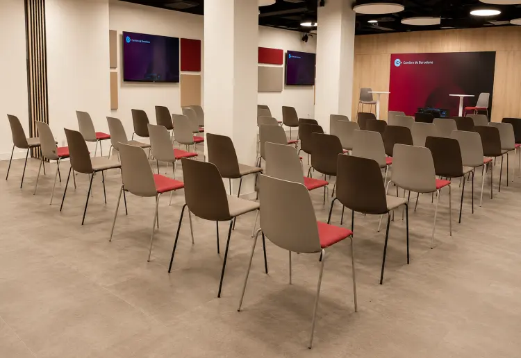 Multipurpose Event Hall with Foyer in Barcelona's Business District