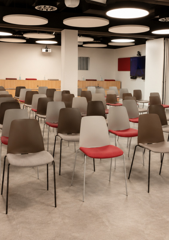 Multipurpose Event Hall with Foyer in Barcelona's Business District