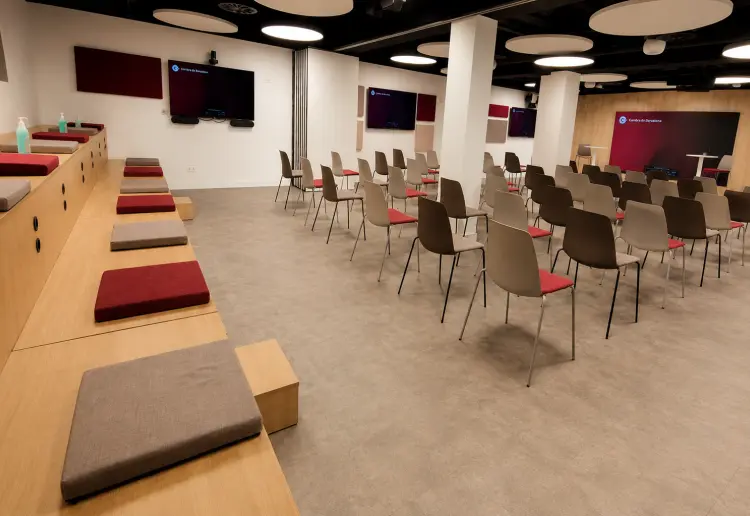 Multipurpose Event Hall with Foyer in Barcelona's Business District