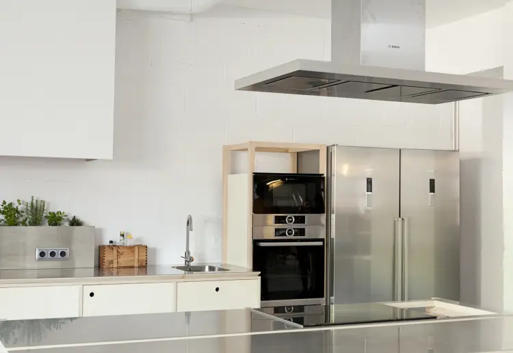 Local de 300m2 con cocina preciosa en Poblenou
