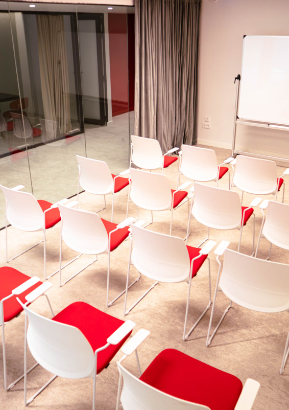 Multi-purpose hall for events and meeting rooms