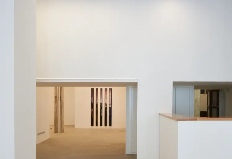 Galería de Arte amplia y diáfana