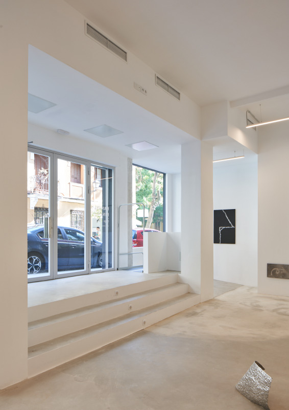 Galería de Arte amplia y diáfana
