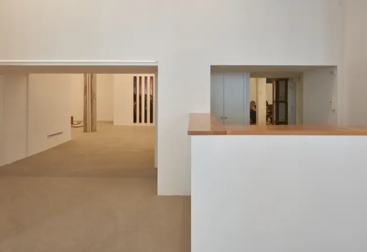 Galería de Arte amplia y diáfana