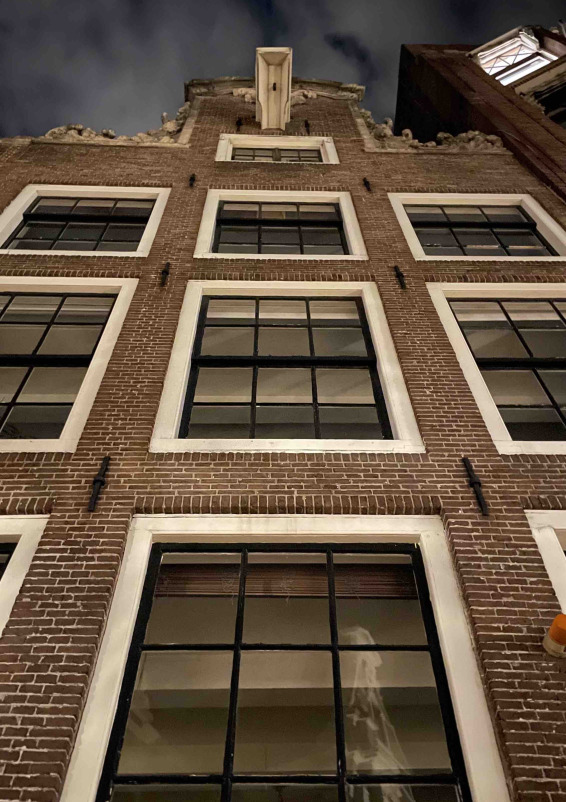 Classy 17th-Century monumental building in the heart of Amsterdam.