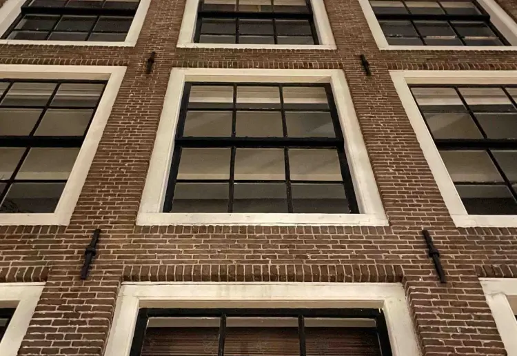Classy 17th-Century monumental building in the heart of Amsterdam.