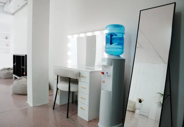 Premium 2-in-1 Creative Studio For Event & Meetings