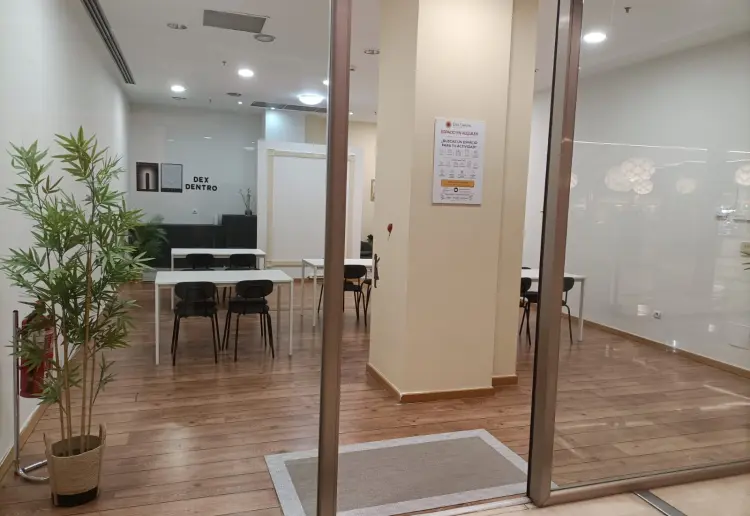 Local en Centro Comercial Camelias para alquiler por jornadas