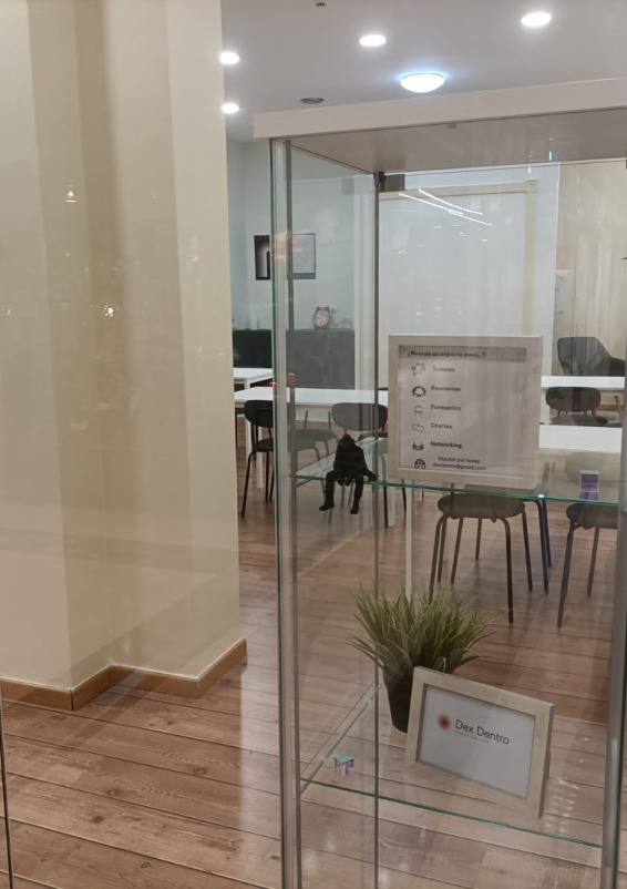 Local en Centro Comercial Camelias para alquiler por jornadas