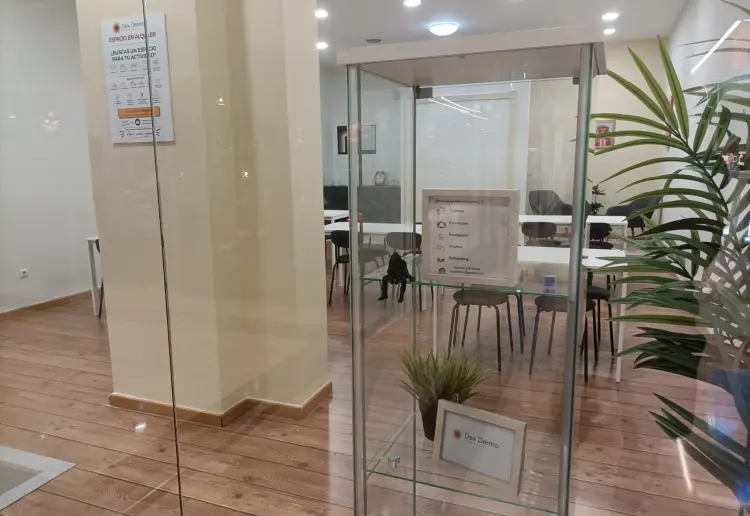 Local en Centro Comercial Camelias para alquiler por jornadas