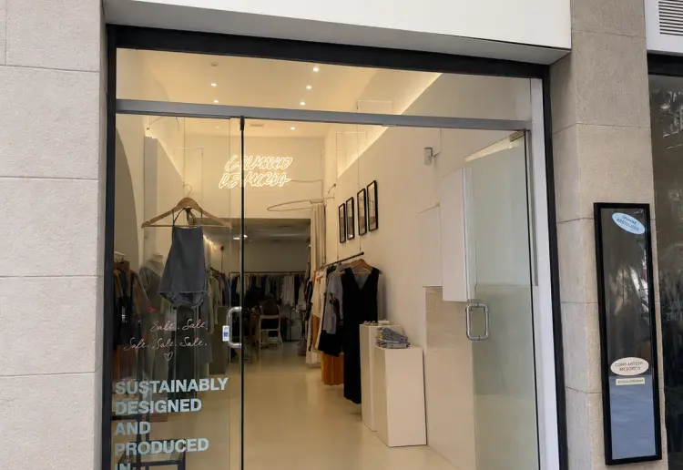 Bright 70 m² retail & pop-up space in the heart of El Born