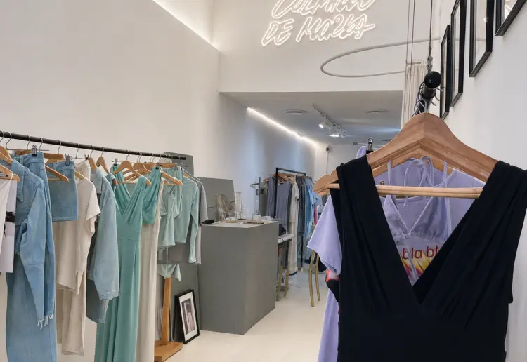 Bright 70 m² retail & pop-up space in the heart of El Born