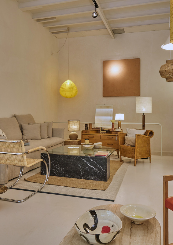 Local diáfano a pie de calle para tiendas pop-up en el Eixample